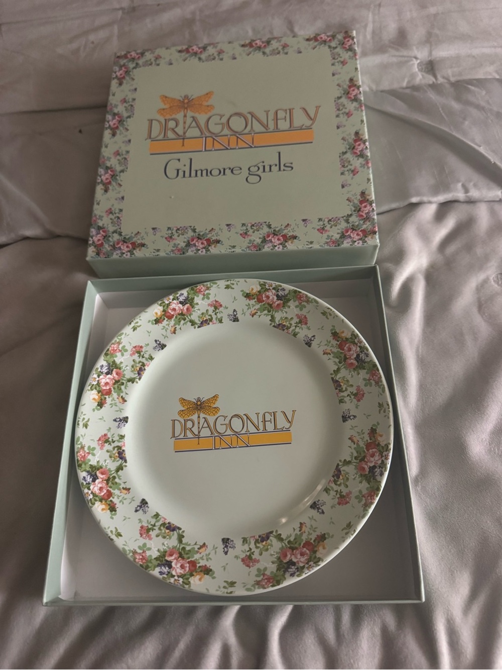 Gilmore Girls Dragonfly Inn Floral Dinner Plate in Mint Green